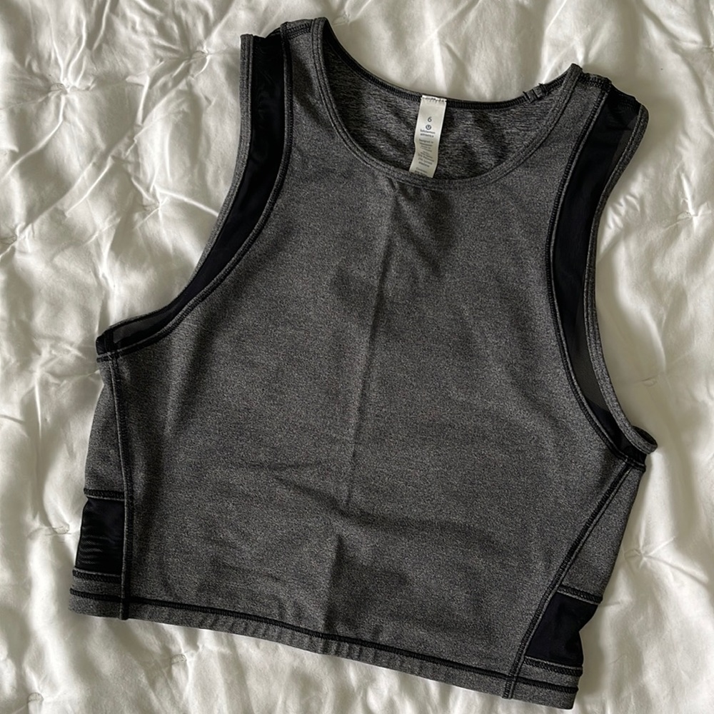 Lululemon Luxtreme Fitted Cropped Tank / Size 6